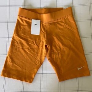 NWT Yellow/Orange Nike Tight Fit Mid Rise Short Length Medium
